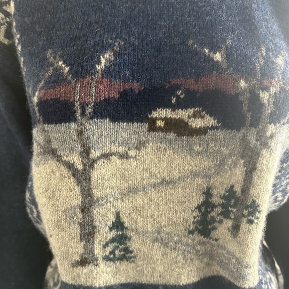 Woolrich Blue and White Winter Landscape Sweater - Picture 3 of 10